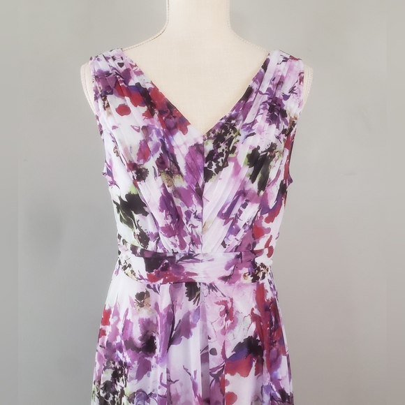 Simply Vera Vera Wang Floral Pleated Sleeveless A-Line Dress - Picture 3 of 13
